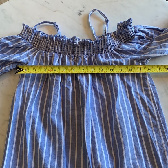 Almost Famous Off Shoulder Dress - Picture 4 of 6